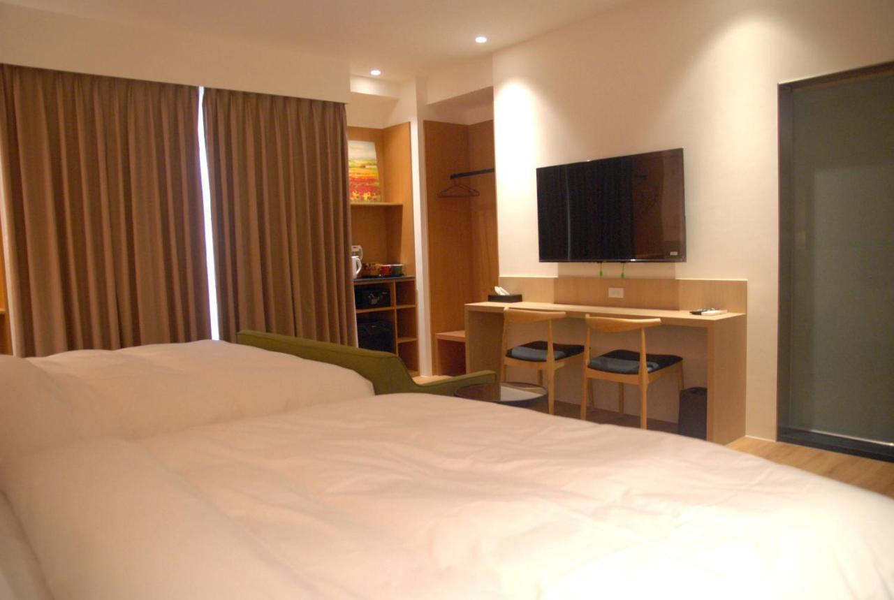 鹹菜巷8號 Hotel Tainan Luaran gambar